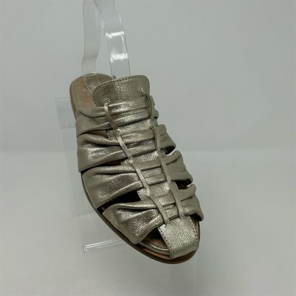 Seychelles Gold Metallic Leather Strappy Slip On Sandals Size 8 Casual Flat - Picture 2 of 12
